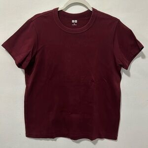 Uniqlo basic tee